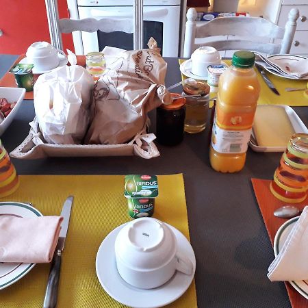 Chez Marie Bed & Breakfast Cercy-la-Tour ภายนอก รูปภาพ